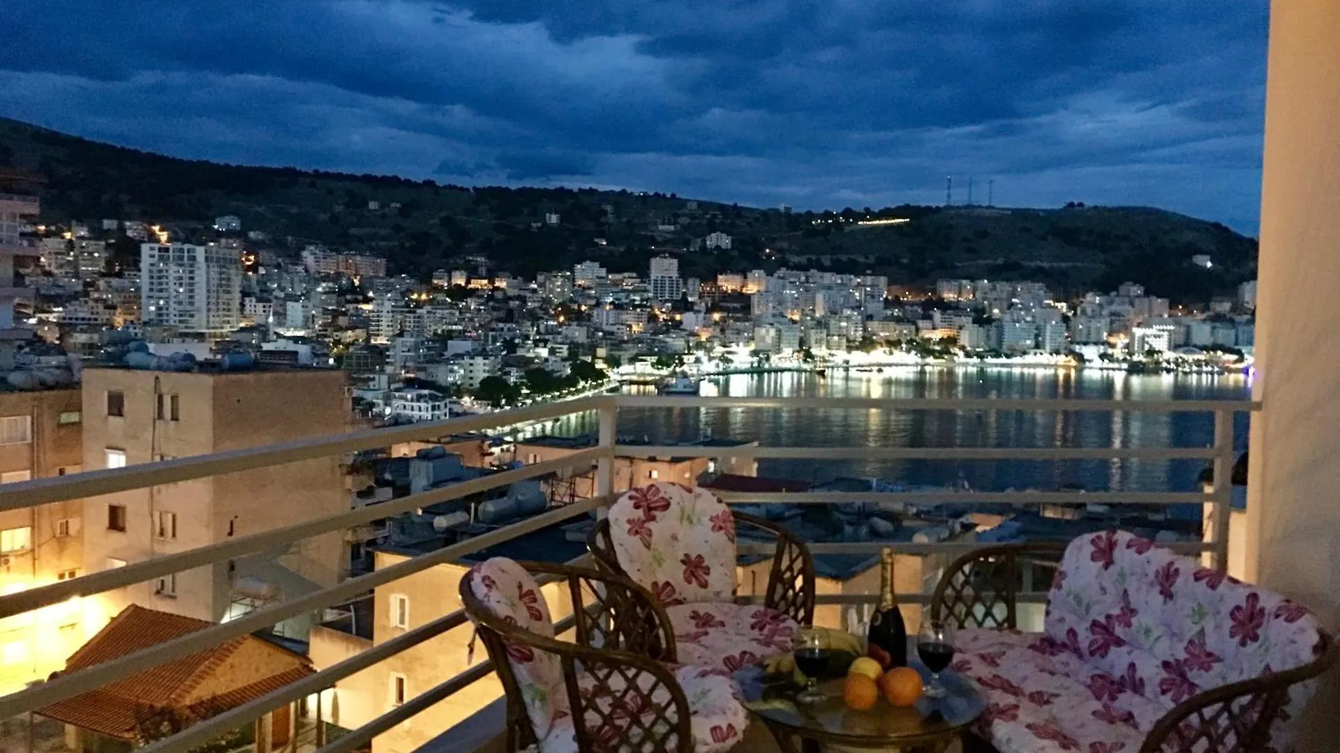 Royal Apartment Luxury Holiday For Queen And King location